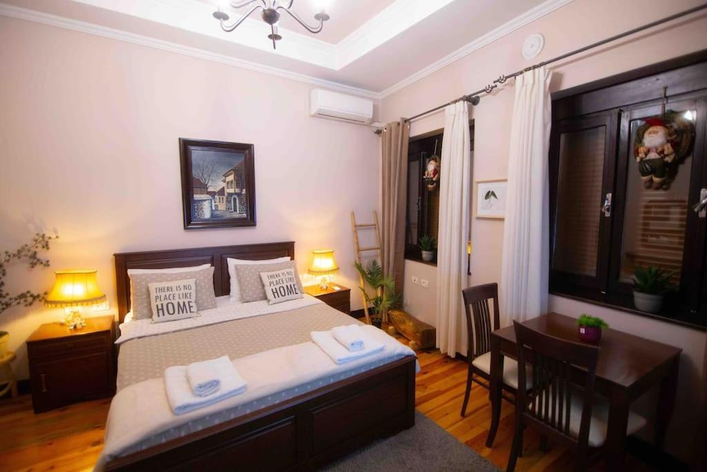Villa Elezi 2 Korça Kültér fotó